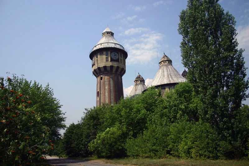 Illustration for article titled This Hundred-Year-Old Industrial Gem is Like Jabba's Real Life Palace